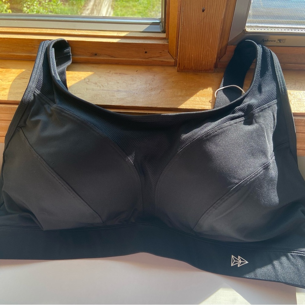 NWT  Yvette Sports Bra, Power Adjustable Enhance Padded Running Bra